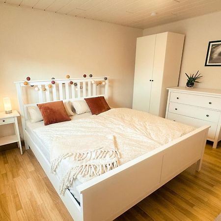 Gemuetliche Ferienwohnung In Der Eifel - Naehe Mosel Bausendorf Экстерьер фото